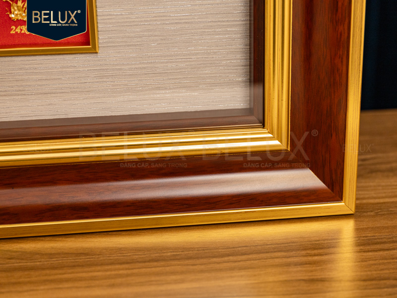 Tranh quà tặng mã đáo thành công mạ vàng 24k 81x42cm